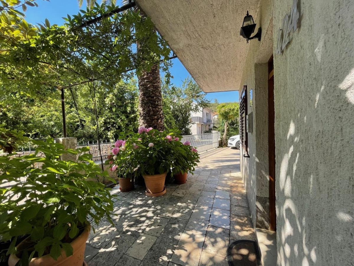 ילסה Hvar Guesthouse - Double Bedroom With Private Bathroom מראה חיצוני תמונה