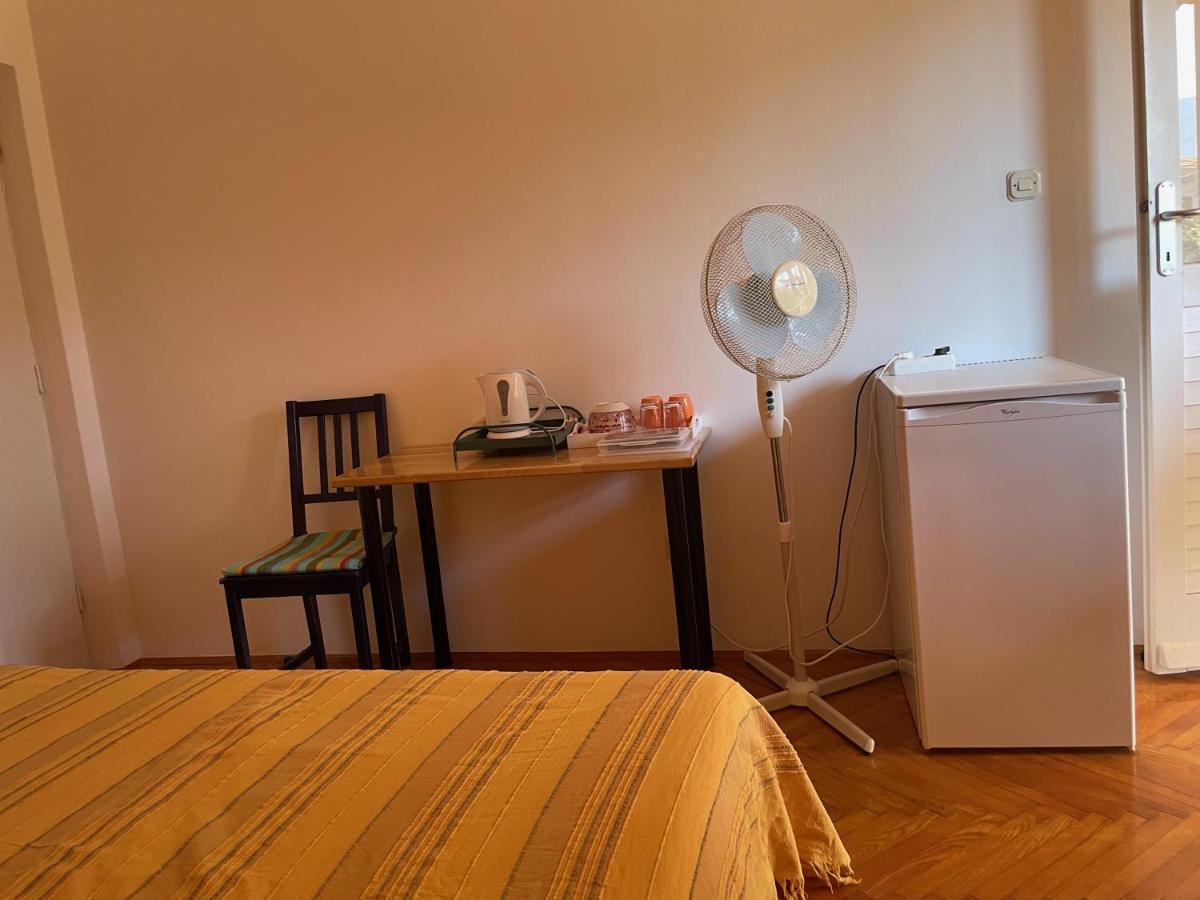 ילסה Hvar Guesthouse - Double Bedroom With Private Bathroom מראה חיצוני תמונה
