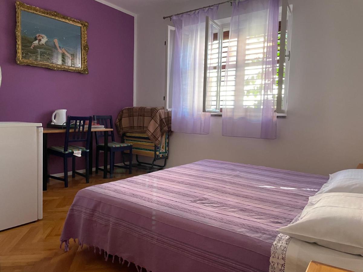 ילסה Hvar Guesthouse - Double Bedroom With Private Bathroom מראה חיצוני תמונה