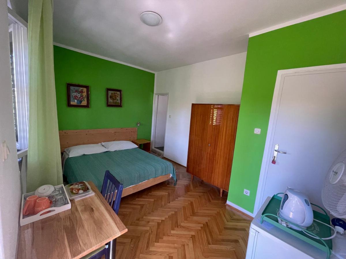 ילסה Hvar Guesthouse - Double Bedroom With Private Bathroom מראה חיצוני תמונה